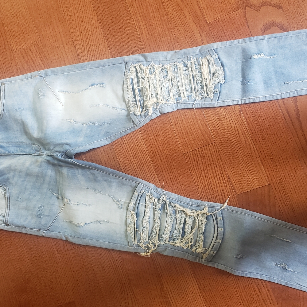 Blue Skinny Distressed Jeans with Frayed Details